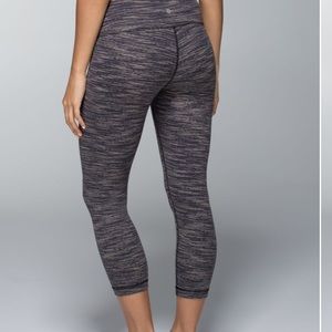 Lululemon Wunder Under HR Crops 21” Size 6 EUC Like New!
